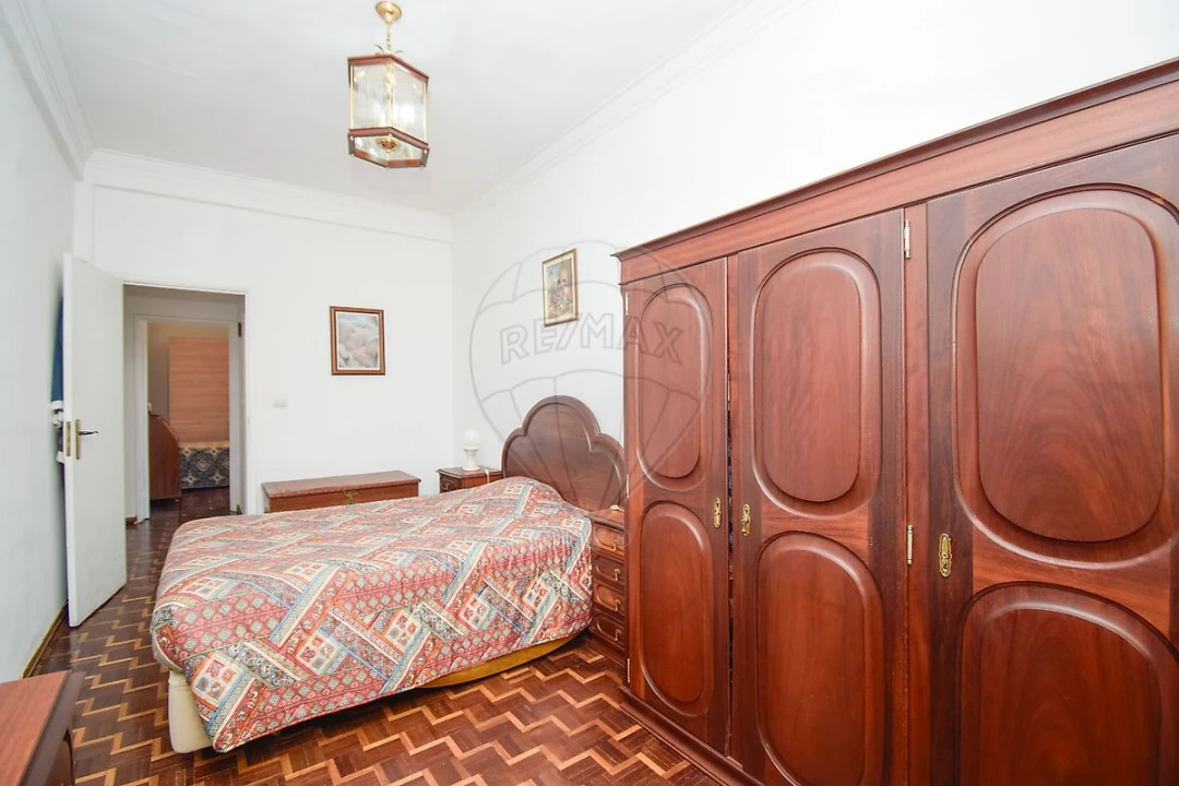 Apartamento T2 para Venda em Massamá e Monte Abraão Foto 10