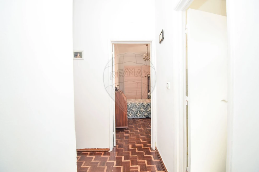 Apartamento T2 para Venda em Massamá e Monte Abraão Foto 12