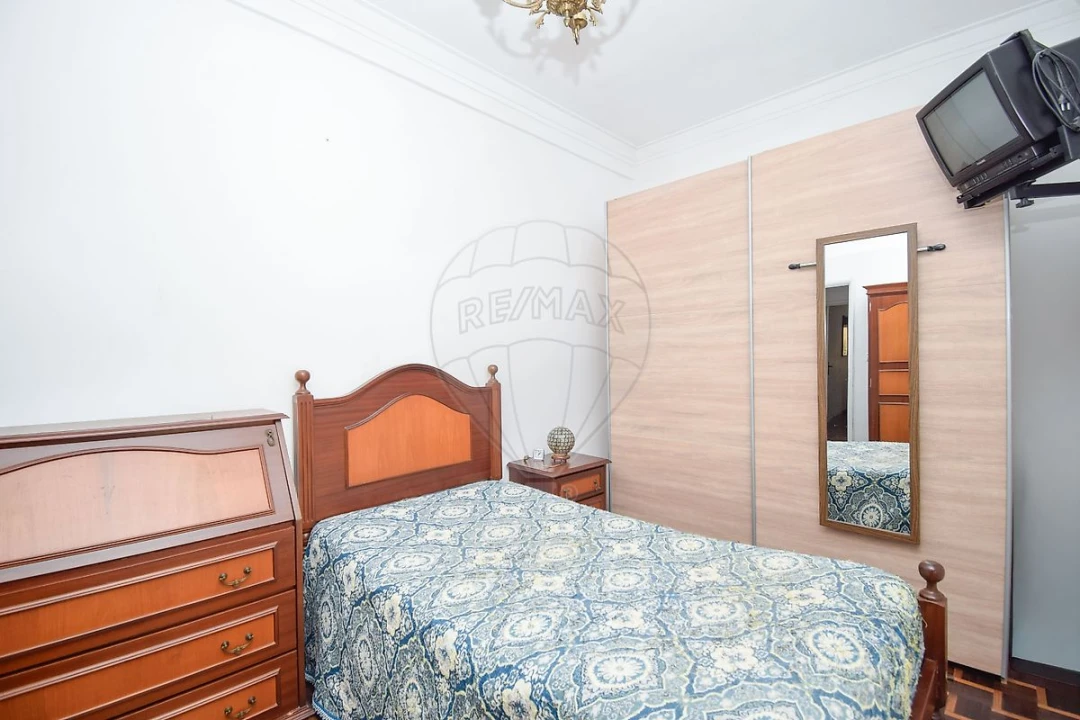 Apartamento T2 para Venda em Massamá e Monte Abraão Foto 2