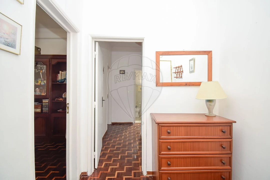 Apartamento T2 para Venda em Massamá e Monte Abraão Foto 15