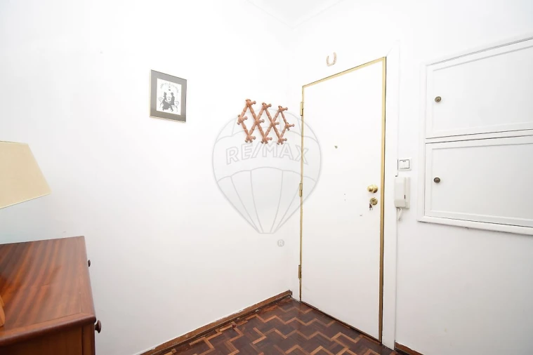 Apartamento T2 para Venda em Massamá e Monte Abraão Foto 13
