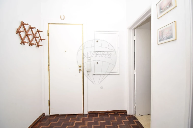 Apartamento T2 para Venda em Massamá e Monte Abraão Foto 14