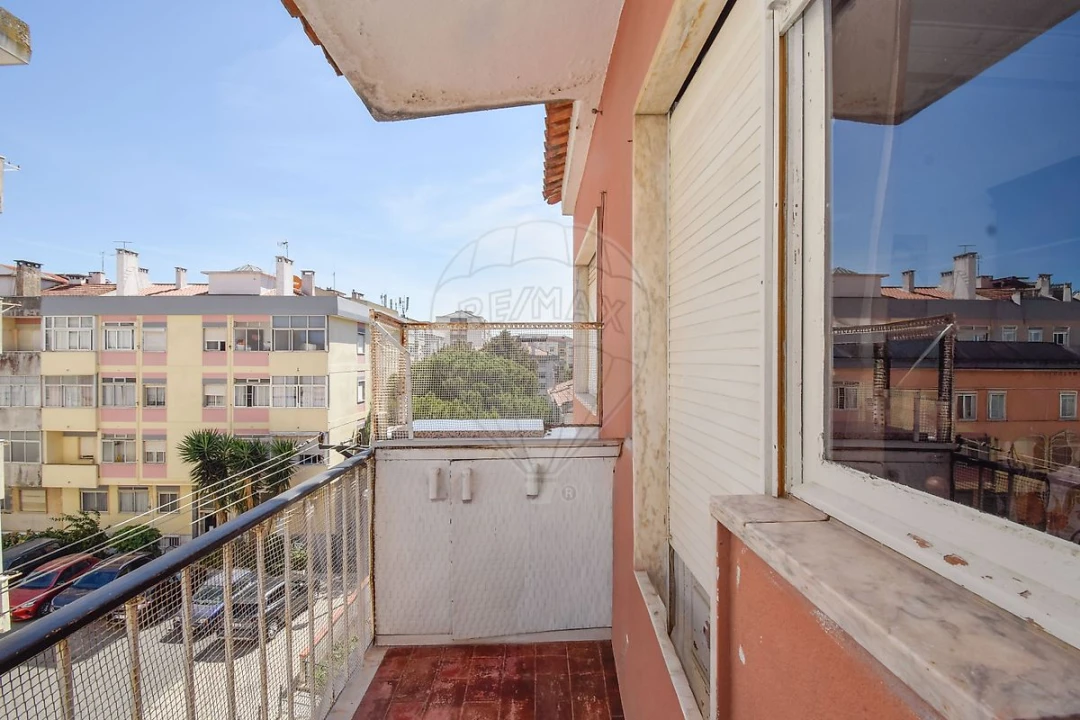 Apartamento T2 para Venda em Massamá e Monte Abraão Foto 22