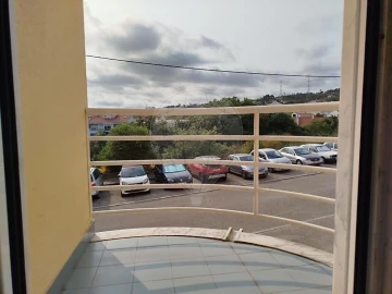 Apartamento T2 para Arrendamento em Casal de Cambra
