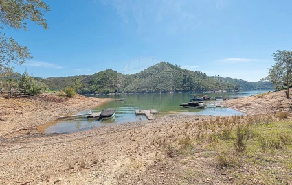 Moradia T4 para Venda em Aguas Belas