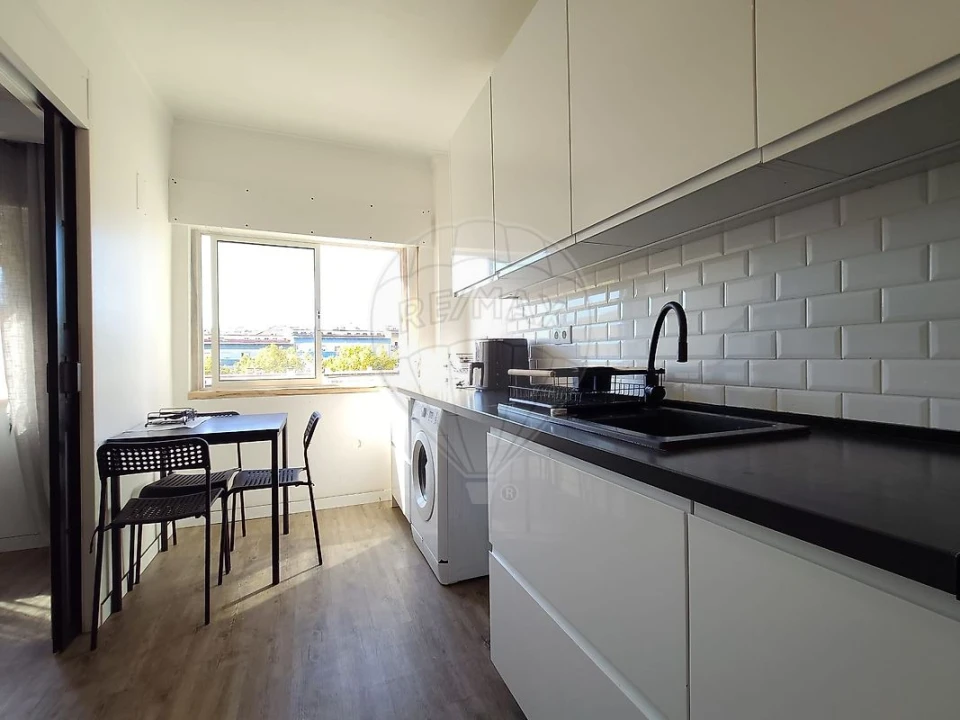 Apartamento T2 para Venda em Cacém e São Marcos Foto 16