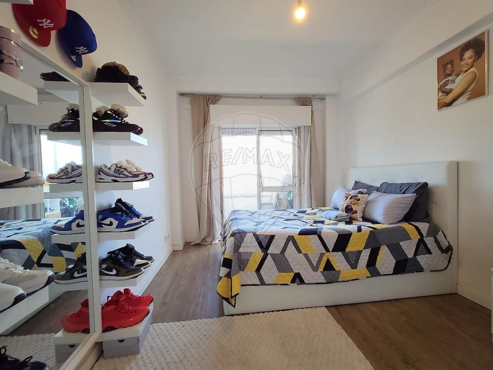 Apartamento T2 para Venda em Cacém e São Marcos Foto 29