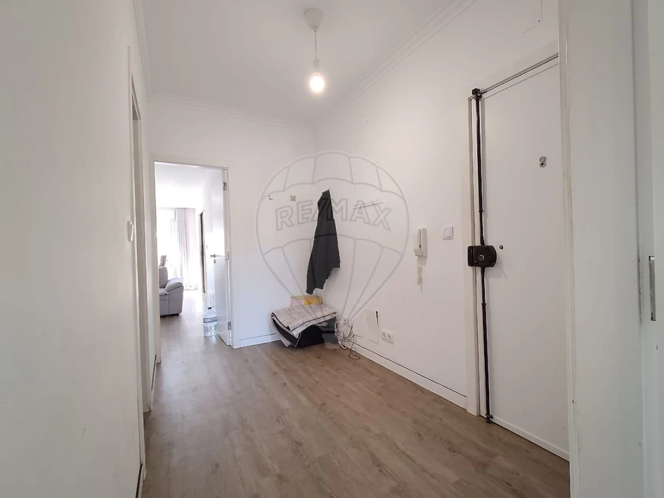 Apartamento T2 para Venda em Cacém e São Marcos Foto 3