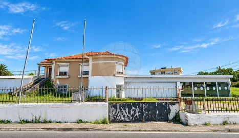 Moradia T2 para Arrendamento em Mozelos