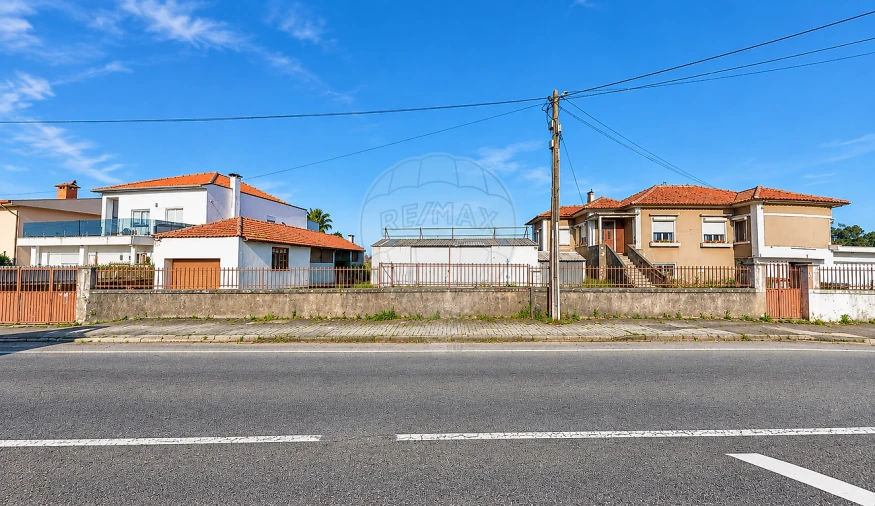 Moradia T2 para Arrendamento em Mozelos Foto 5