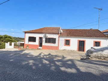 Moradia T3 para Venda em Alcoentre