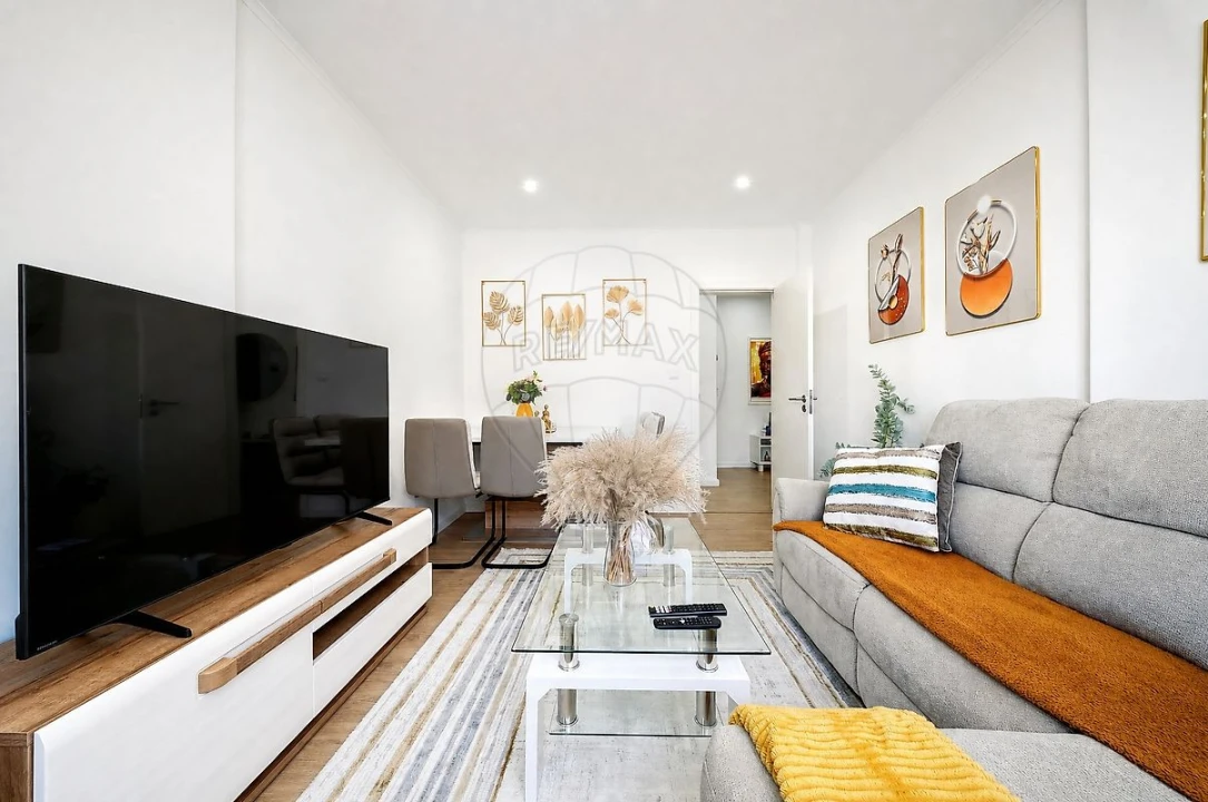 Apartamento T3 para Venda em Odivelas Foto 2