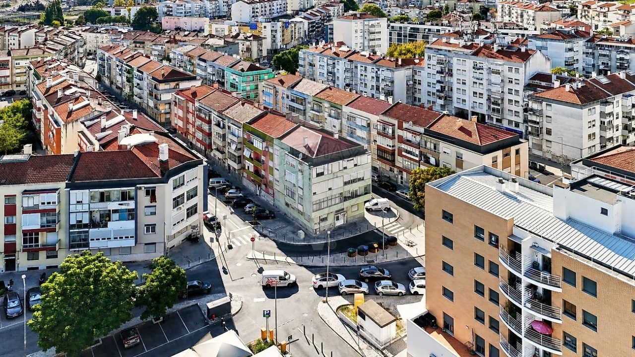 Apartamento T3 para Venda em Odivelas Foto 24