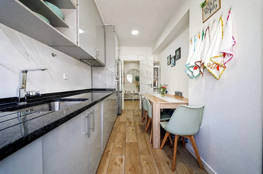 Apartamento T3 para Venda em Odivelas Foto 8