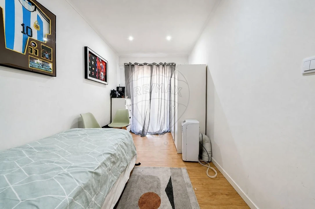 Apartamento T3 para Venda em Odivelas Foto 3
