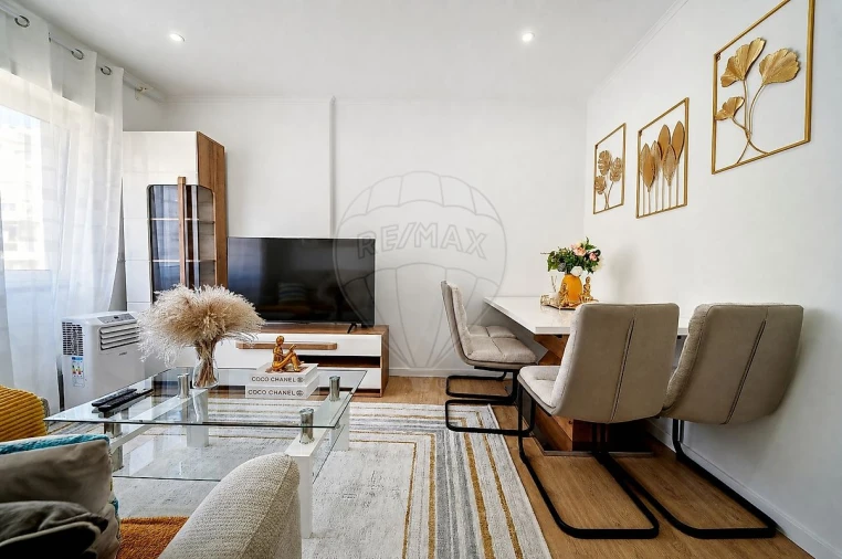 Apartamento T3 para Venda em Odivelas Foto 5