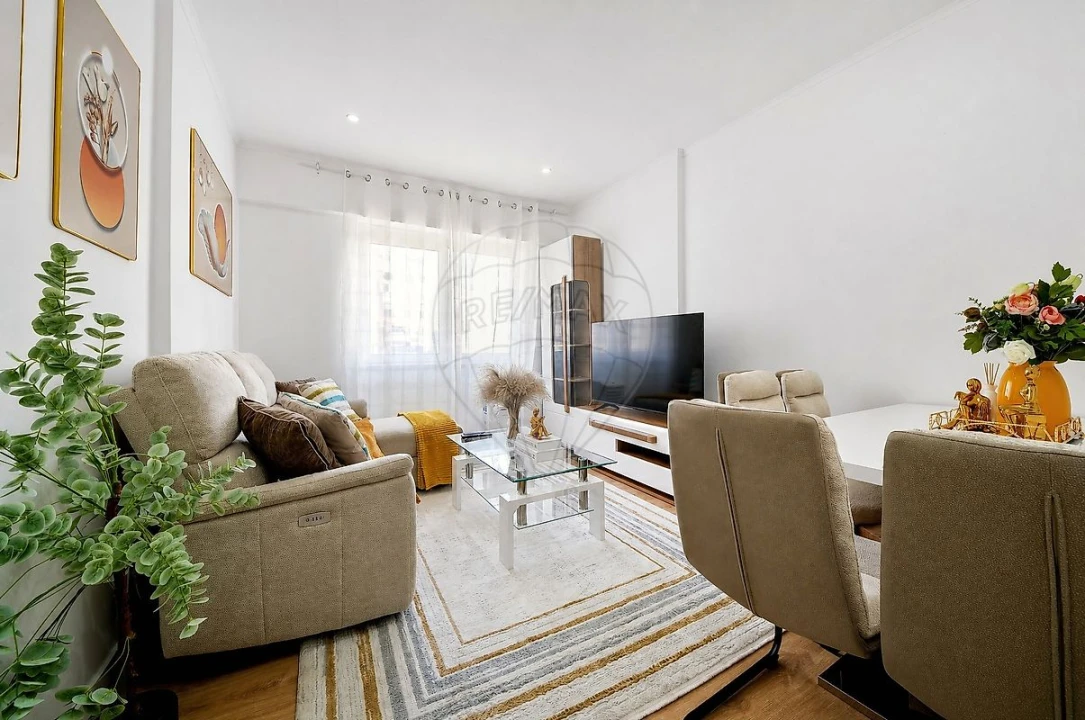 Apartamento T3 para Venda em Odivelas Foto 1
