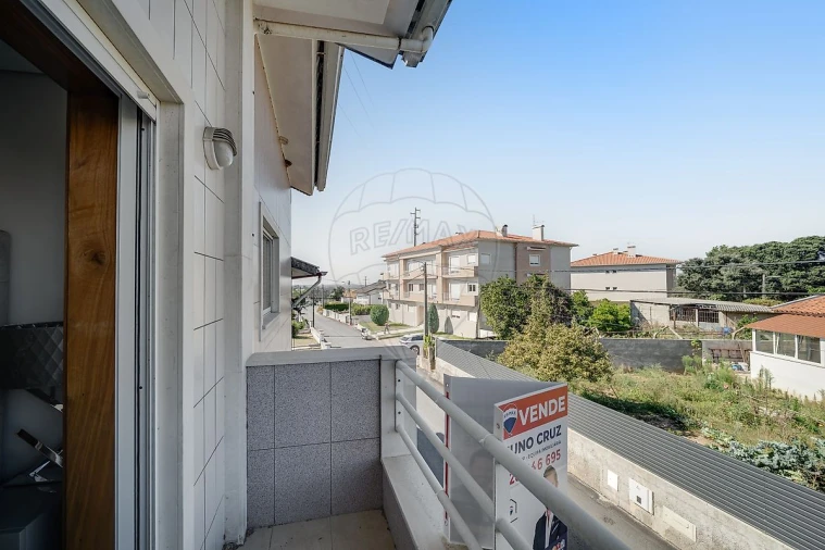 Apartamento T2 para Venda em Oiã Foto 12