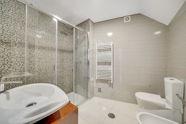 Apartamento T2 para Venda em Oiã Foto 9