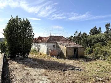 Moradia T3 para Venda em Rio Mau
