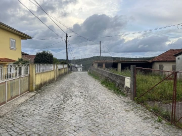 Moradia T3 para Venda em Rio Mau