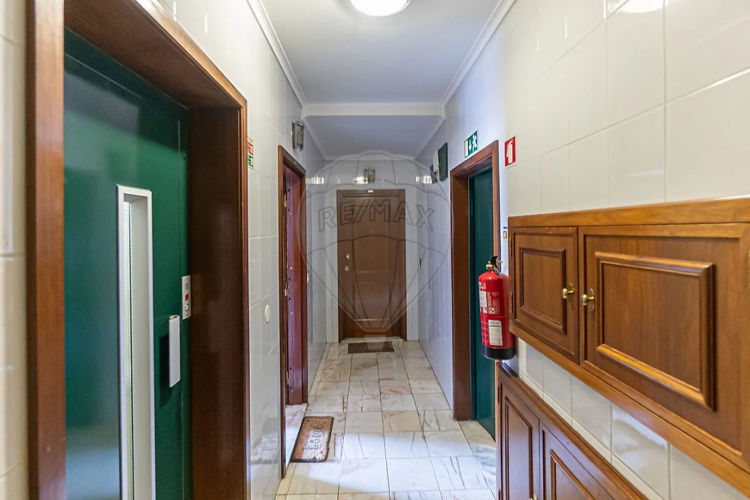 Apartamento T1 para Venda em Santa Marinha e São Pedro da Afurada Foto 3