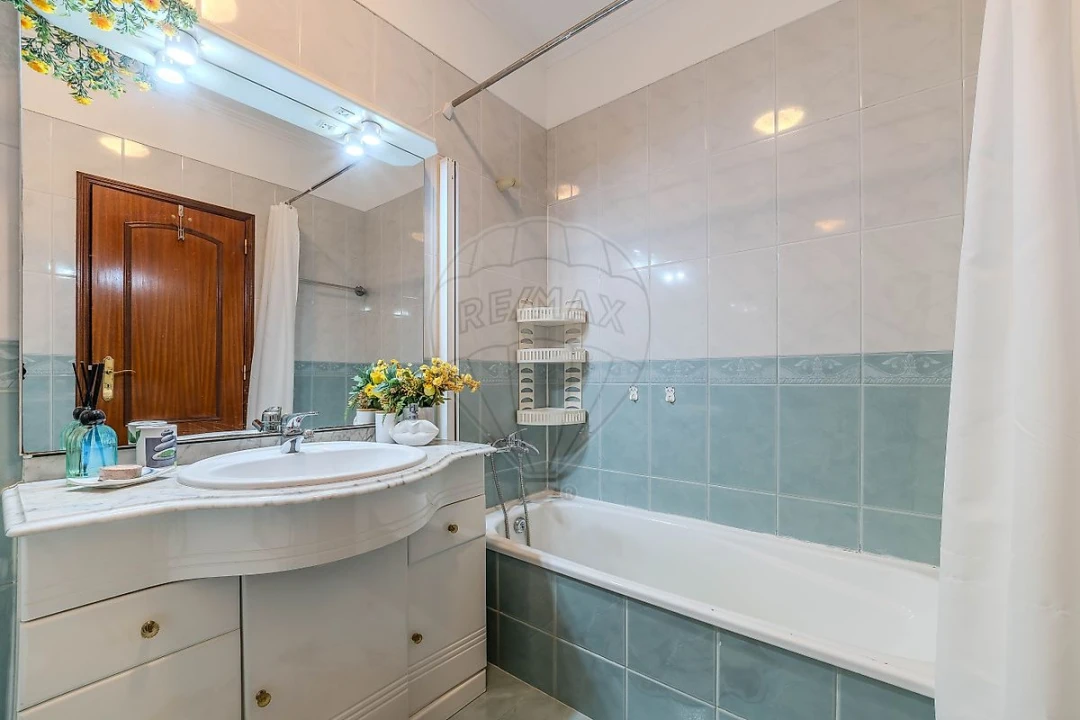 Apartamento T3 para Venda em Castanheira do Ribatejo e Cachoeiras Foto 10