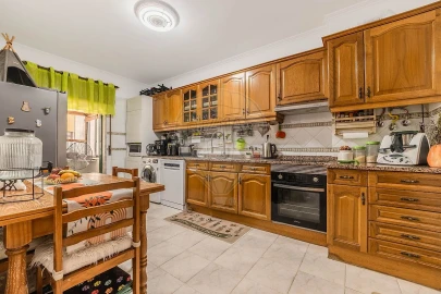 Apartamento T3 para Venda em Castanheira do Ribatejo e Cachoeiras