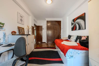 Apartamento T3 para Venda em Castanheira do Ribatejo e Cachoeiras