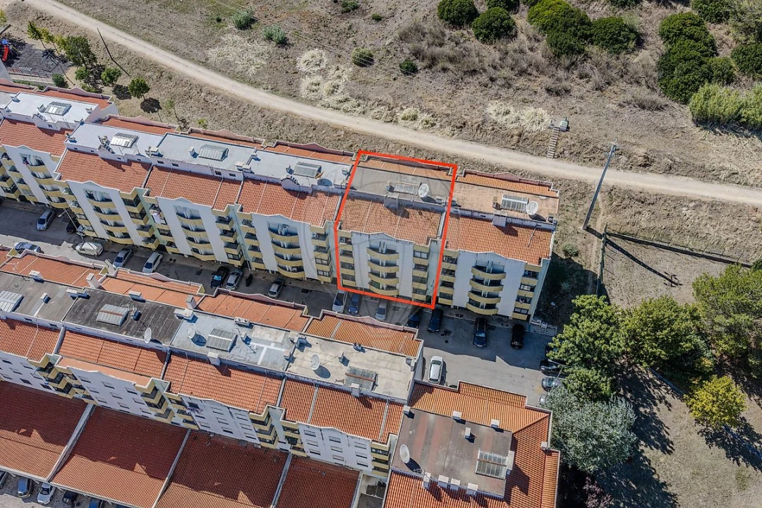 Apartamento T3 para Venda em Castanheira do Ribatejo e Cachoeiras Foto 26