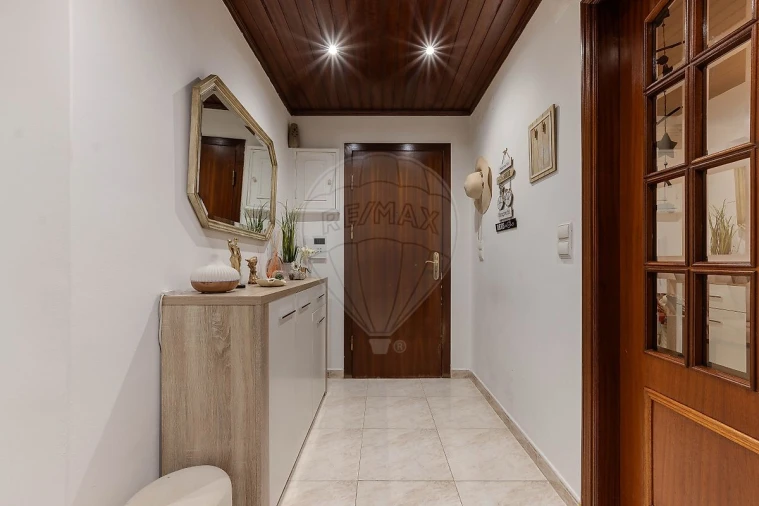 Apartamento T3 para Venda em Castanheira do Ribatejo e Cachoeiras Foto 5