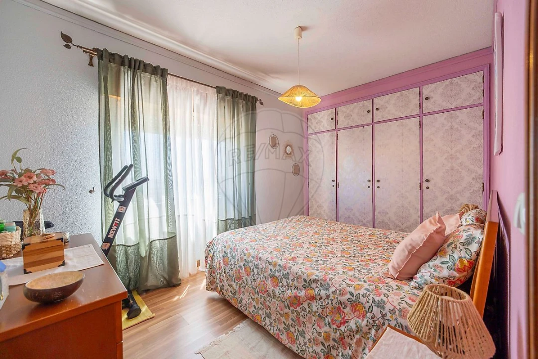 Apartamento T3 para Venda em Póvoa de Santa Iria e Forte da Casa Foto 16