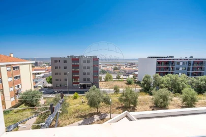 Apartamento T3 para Venda em Póvoa de Santa Iria e Forte da Casa