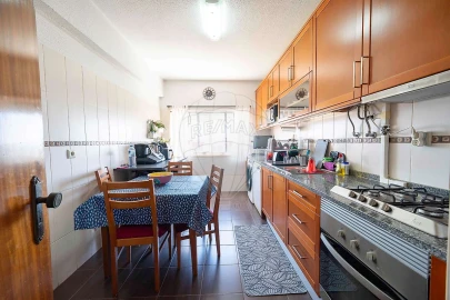 Apartamento T3 para Venda em Póvoa de Santa Iria e Forte da Casa