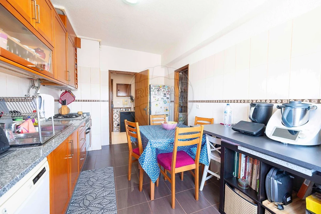 Apartamento T3 para Venda em Póvoa de Santa Iria e Forte da Casa Foto 9