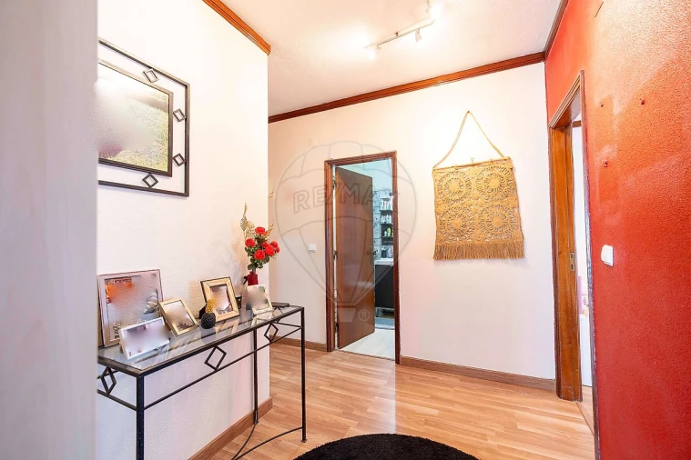 Apartamento T3 para Venda em Póvoa de Santa Iria e Forte da Casa Foto 2