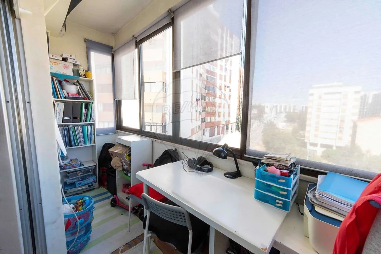 Apartamento T3 para Venda em Póvoa de Santa Iria e Forte da Casa Foto 10