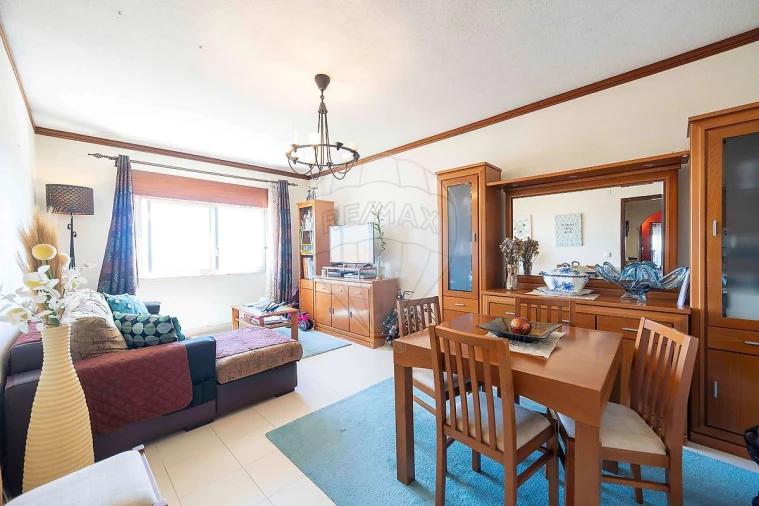 Apartamento T3 para Venda em Póvoa de Santa Iria e Forte da Casa Foto 4