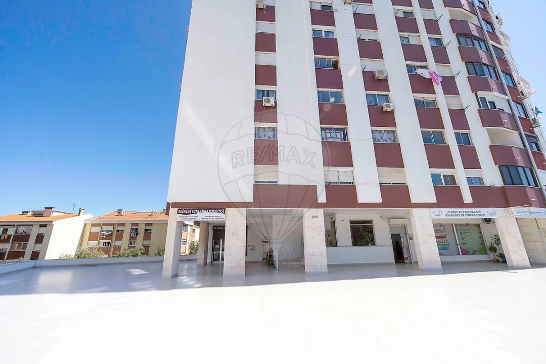 Apartamento T3 para Venda em Póvoa de Santa Iria e Forte da Casa Foto 15