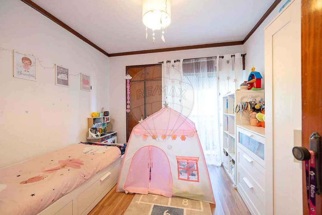Apartamento T3 para Venda em Póvoa de Santa Iria e Forte da Casa Foto 21