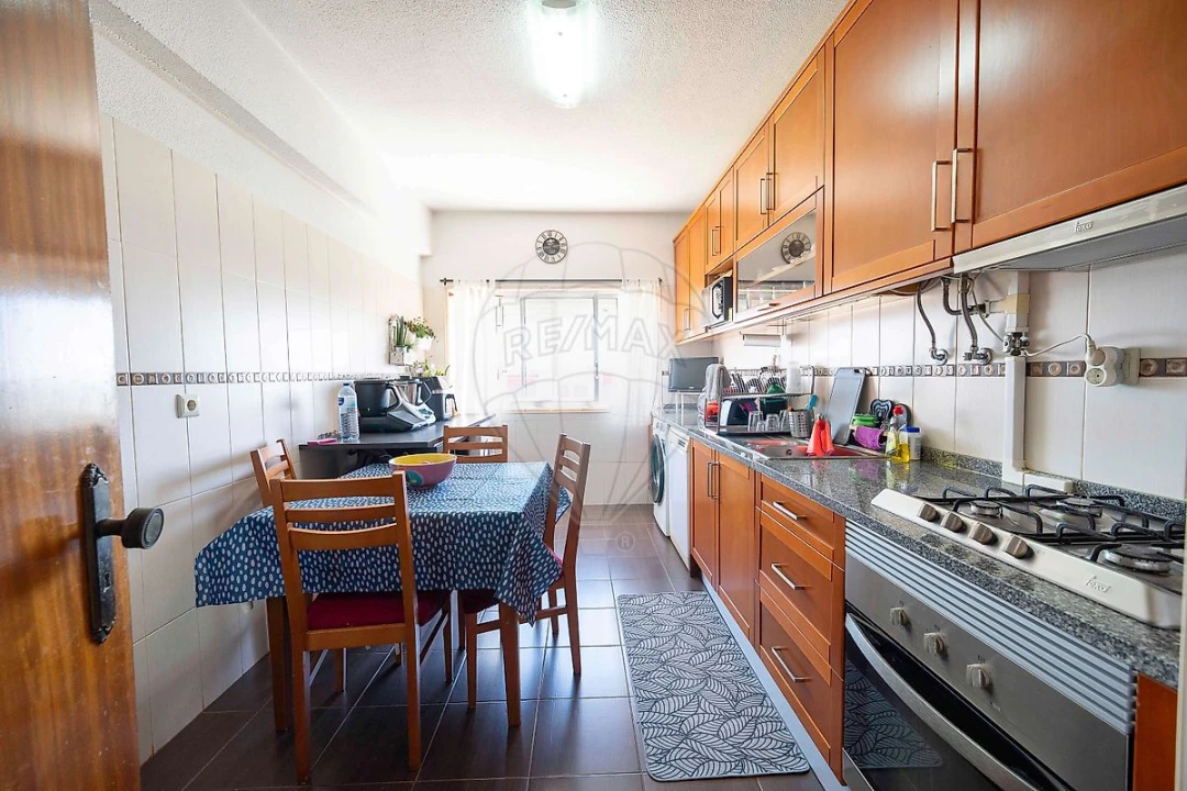 Apartamento T3 para Venda em Póvoa de Santa Iria e Forte da Casa Foto 8