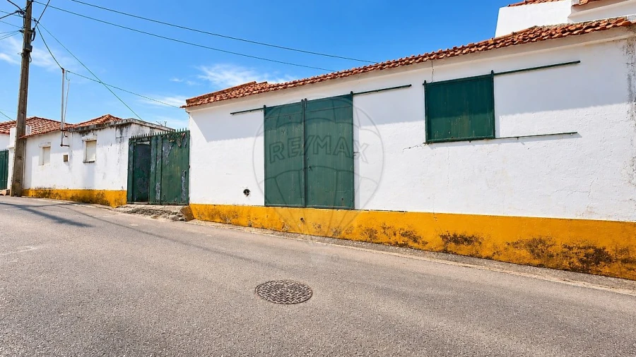 Moradia T2 para Venda em Aveiras de Baixo