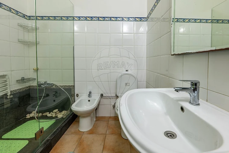 Apartamento T1 para Venda em Aljezur Foto 6