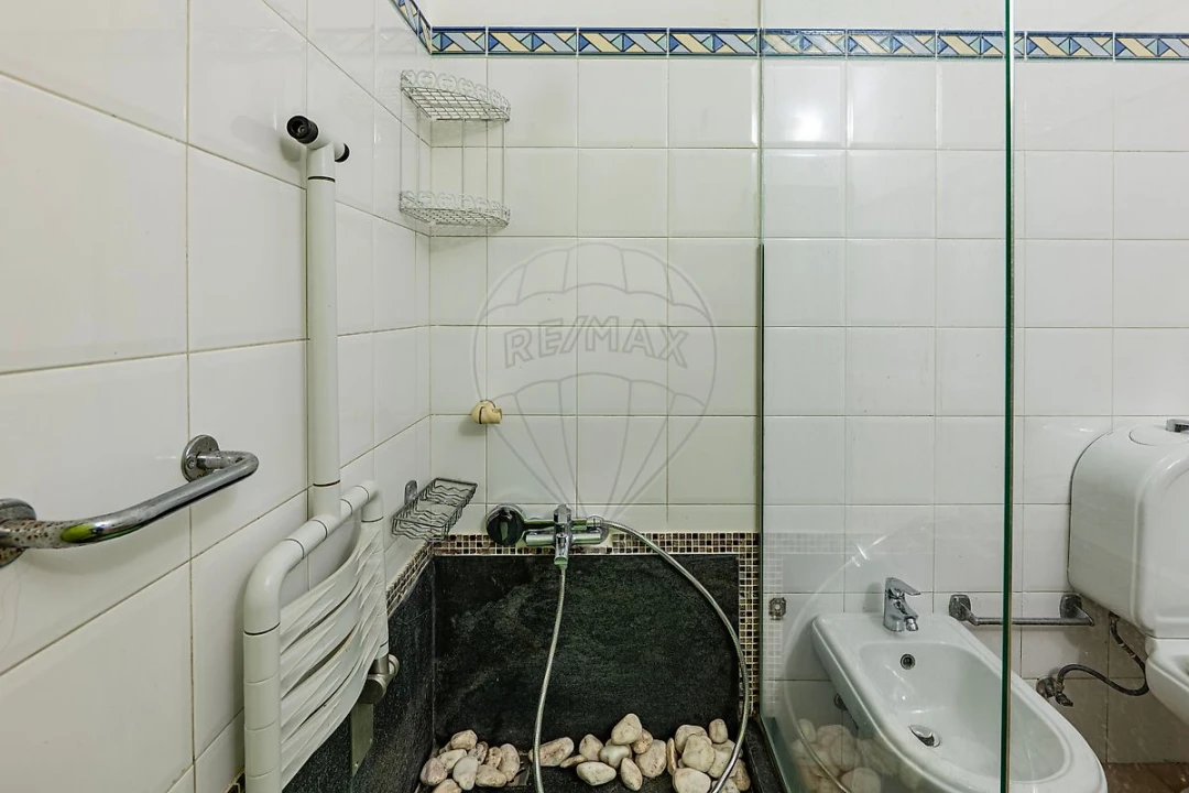 Apartamento T3 para Venda em Aljezur Foto 2