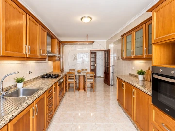 Apartamento T3 para Arrendamento em Santa Maria da Feira, Travanca, Sanfins e Espargo
