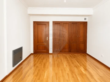 Apartamento T3 para Arrendamento em Santa Maria da Feira, Travanca, Sanfins e Espargo