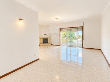 Apartamento T3 para Arrendamento em Santa Maria da Feira, Travanca, Sanfins e Espargo