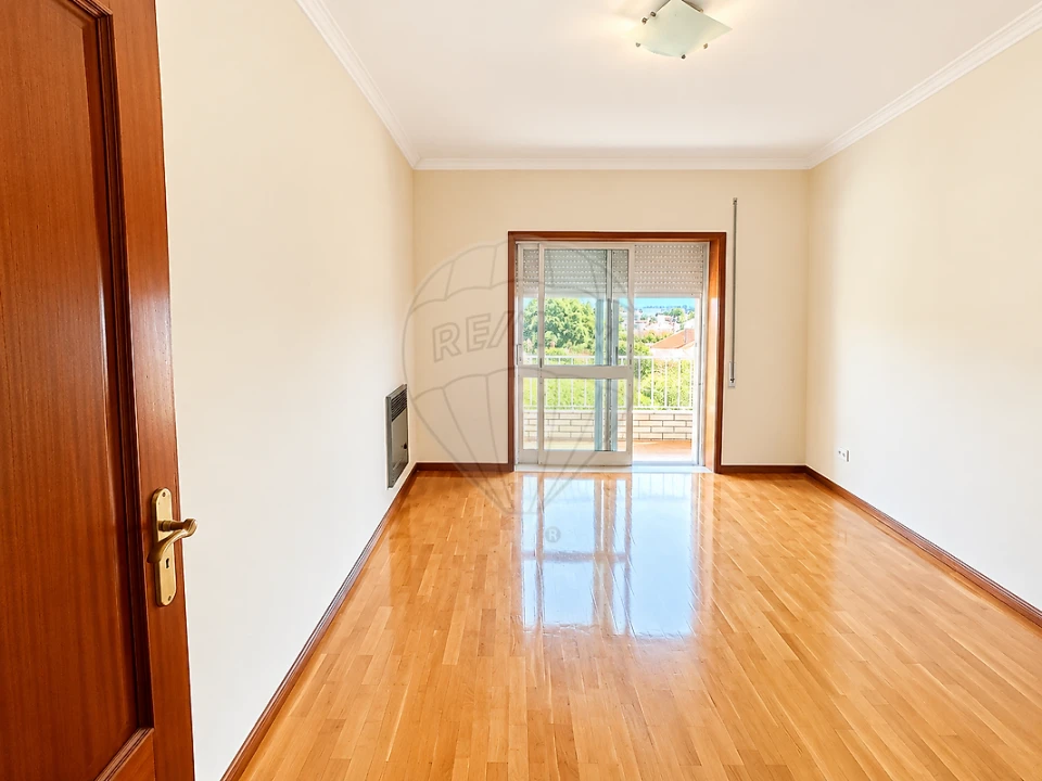 Apartamento T3 para Arrendamento em Santa Maria da Feira, Travanca, Sanfins e Espargo Foto 13