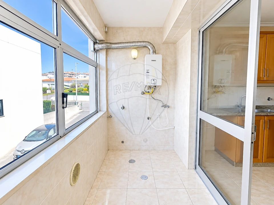 Apartamento T3 para Arrendamento em Santa Maria da Feira, Travanca, Sanfins e Espargo Foto 15