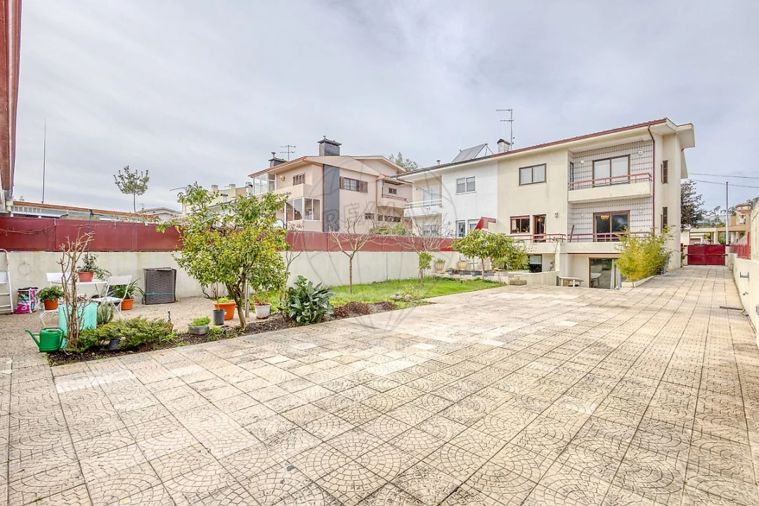 Moradia T4 para Venda em Cidade da Maia Foto 41